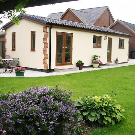Coastal Garden Lodge Preesall Exterior foto
